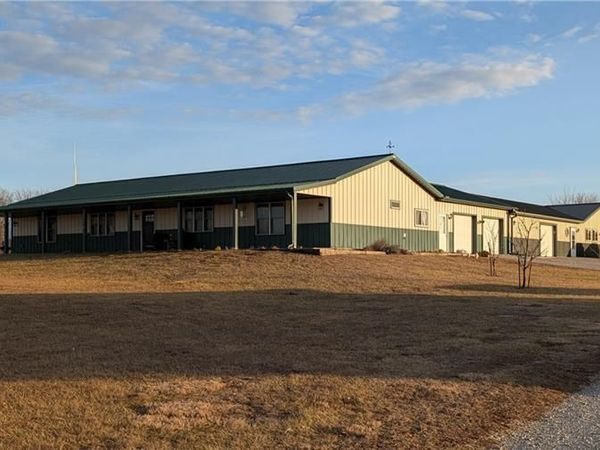 3100 SE Wamsley Road, Cameron, MO 64429