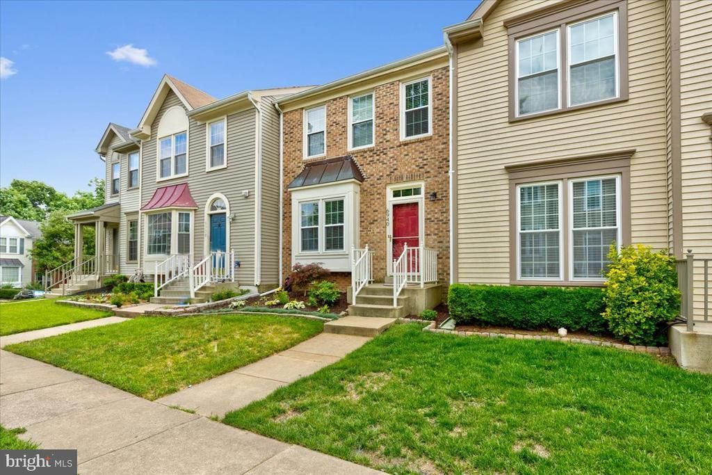 6940 Compton Lane, Centreville, VA 20121 Main Photo