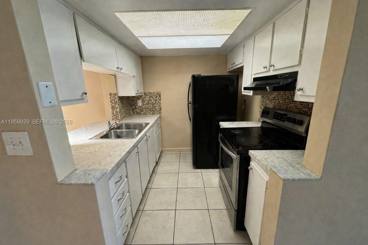 7930 NW 21st Ct, Sunrise, FL 33322 Photo