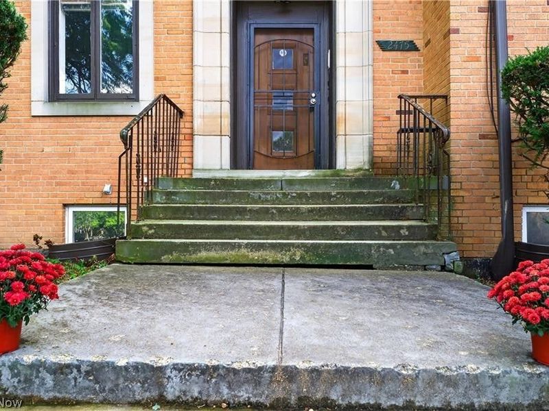 2475 N Taylor Road, Cleveland Heights, OH 44118 Photo 2