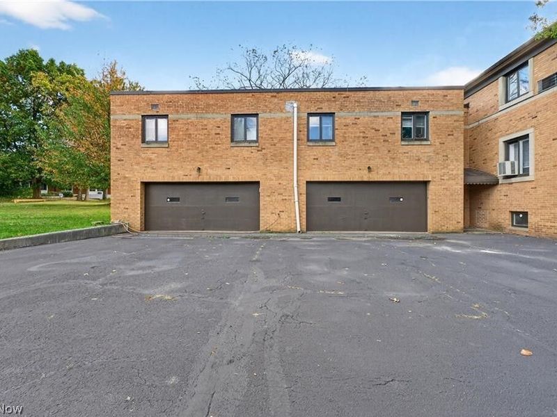 2475 N Taylor Road, Cleveland Heights, OH 44118 Photo 4