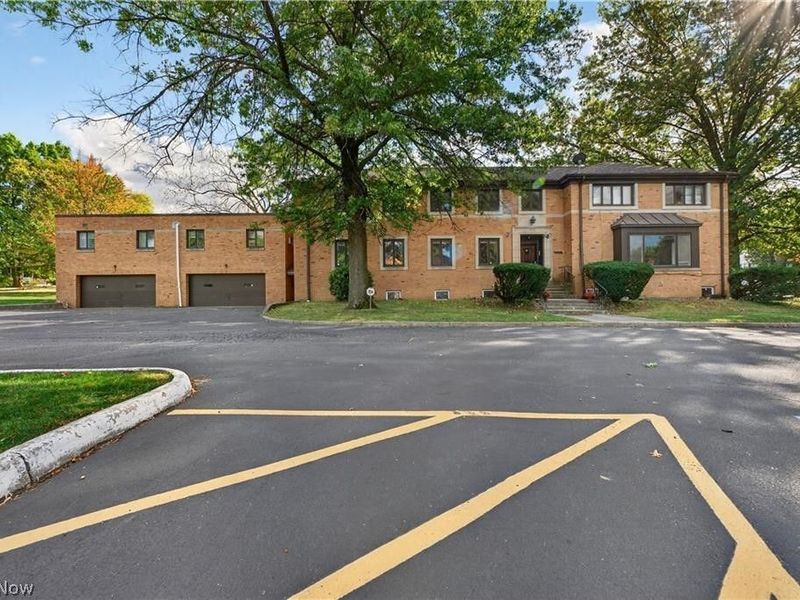 2475 N Taylor Road, Cleveland Heights, OH 44118 Photo 5