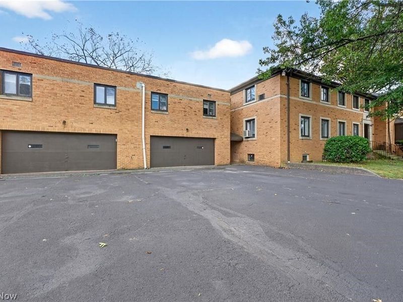 2475 N Taylor Road, Cleveland Heights, OH 44118 Photo 6