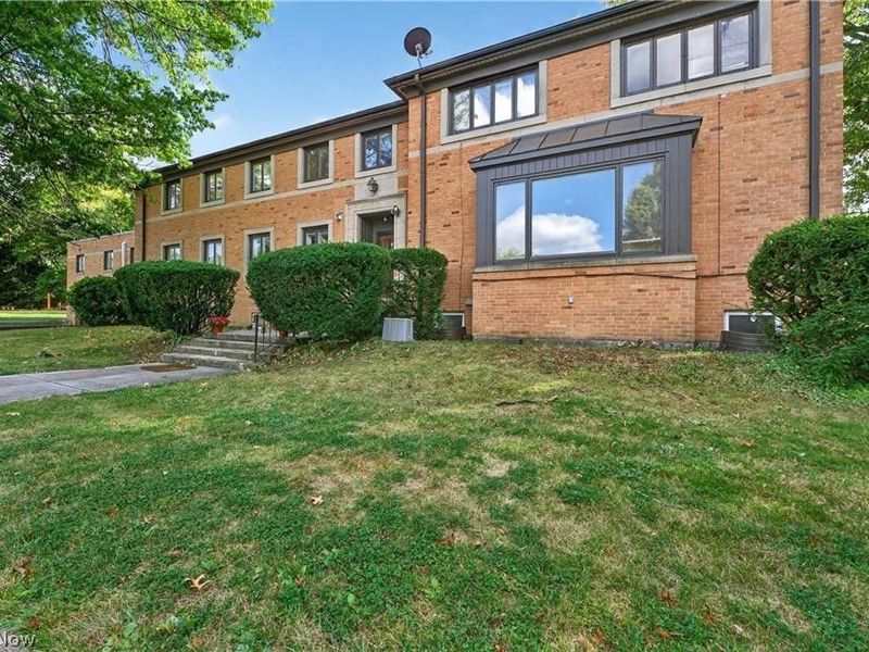 2475 N Taylor Road, Cleveland Heights, OH 44118 Photo 7