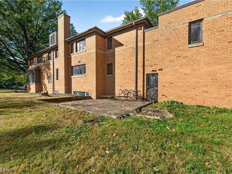 2475 N Taylor Road, Cleveland Heights, OH 44118 Photo 9