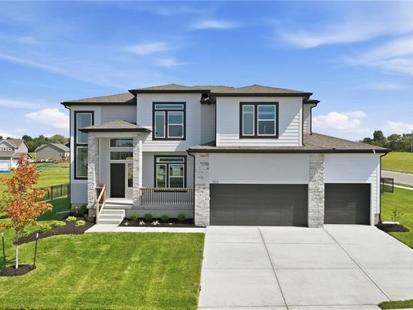 1513 SE Rising Sun Drive, Lee's Summit, MO 64081