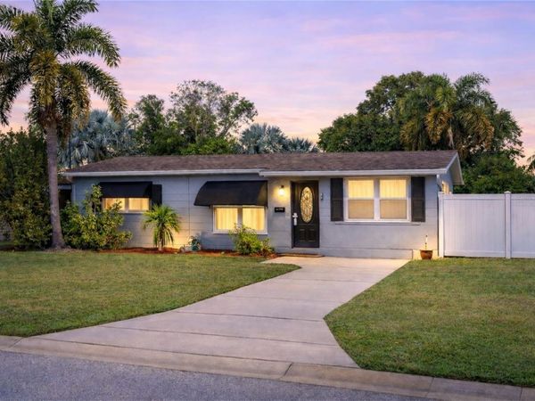 1541 68TH AVENUE N, ST PETERSBURG, FL 33702