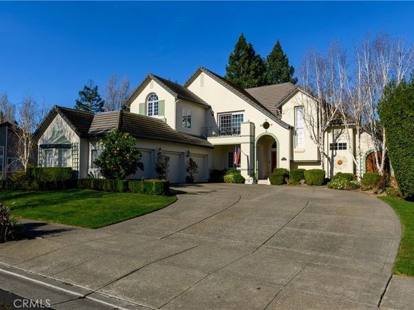 1811 Maiden Lane, Petaluma, CA 94954