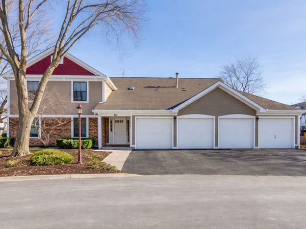 321 Maplewood Court, Unit D1, Schaumburg, IL 60193