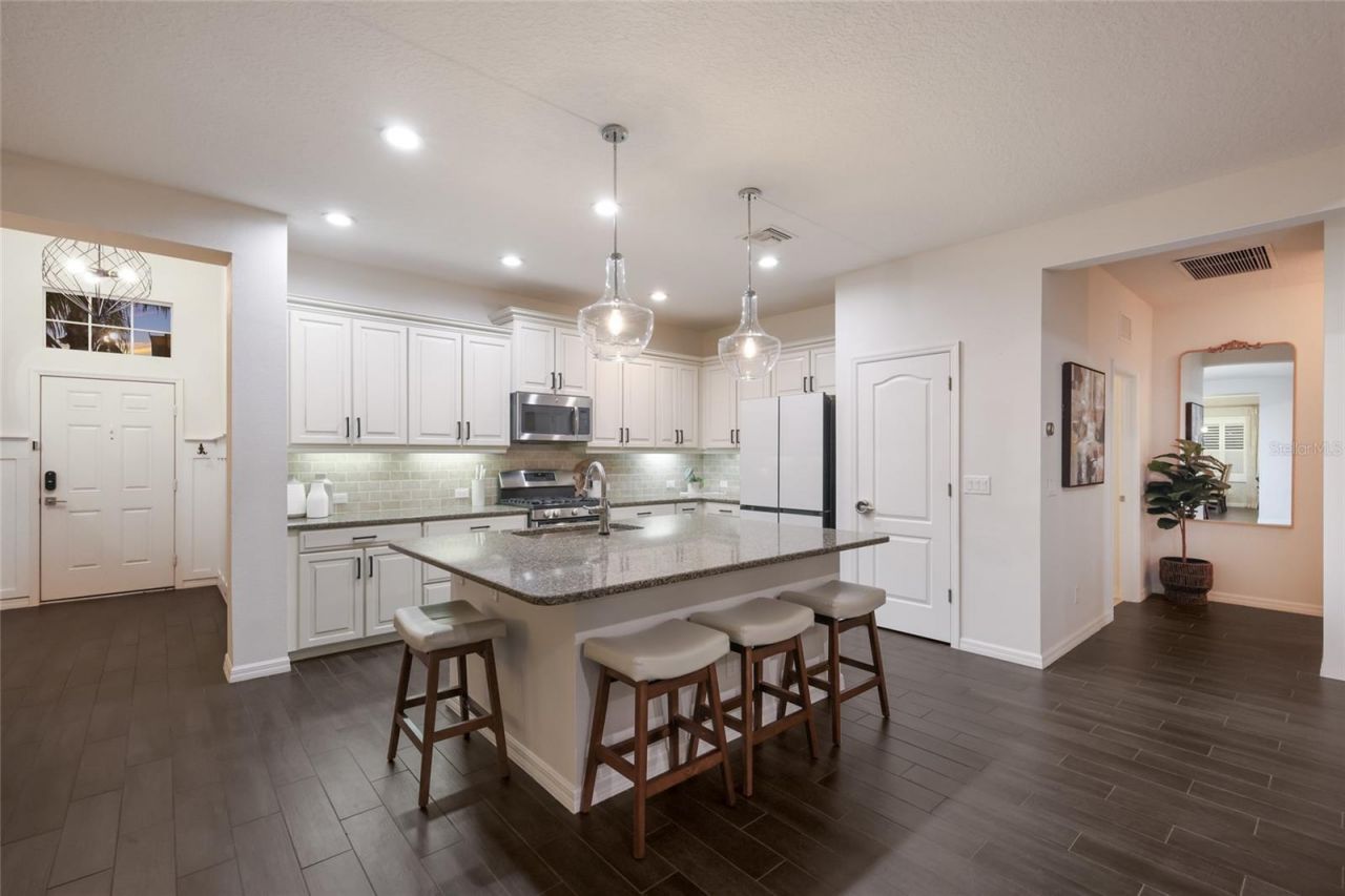 12026 Forest Park Circle, Bradenton, FL 34211 Photo