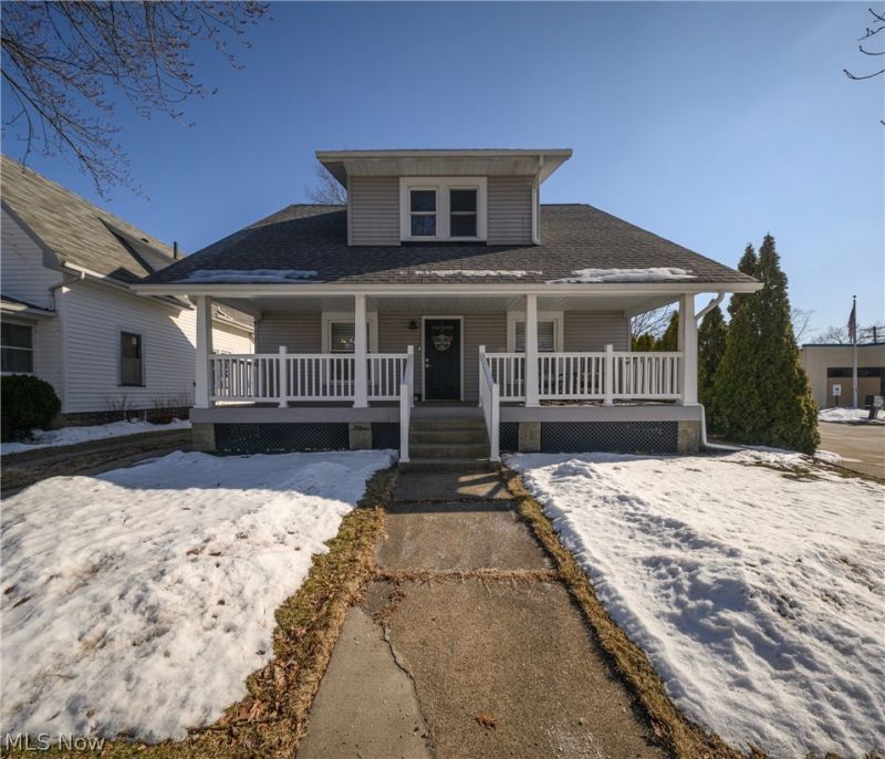 1203 4th Street Nw, New Philadelphia, OH 44663 Main Photo