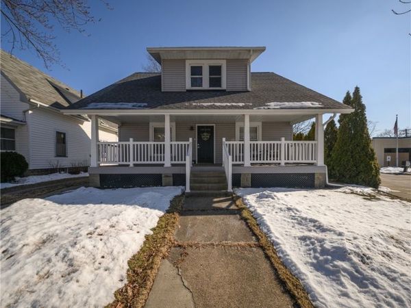 1203 4th Street NW, New Philadelphia, OH 44663