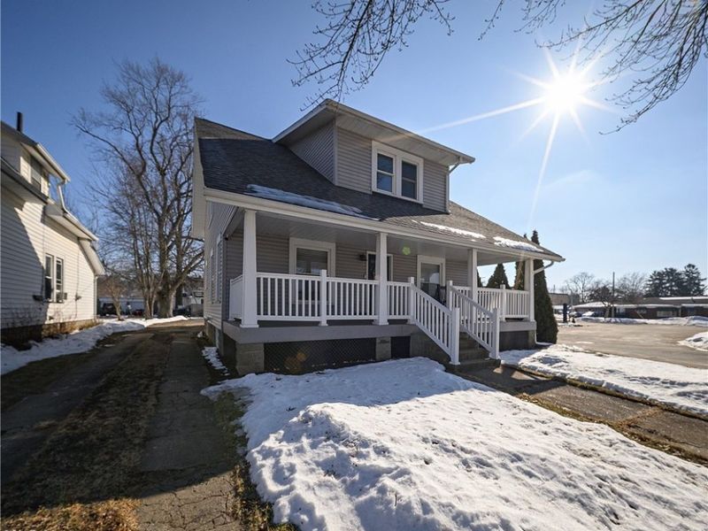 1203 4th Street NW, New Philadelphia, OH 44663 Photo 2