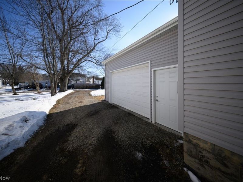 1203 4th Street NW, New Philadelphia, OH 44663 Photo 3