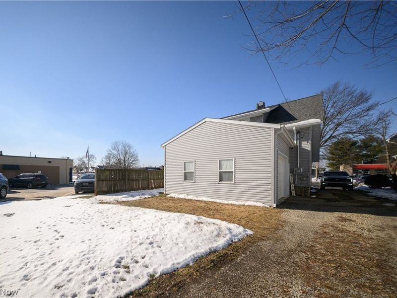 1203 4th Street NW, New Philadelphia, OH 44663 Photo 4