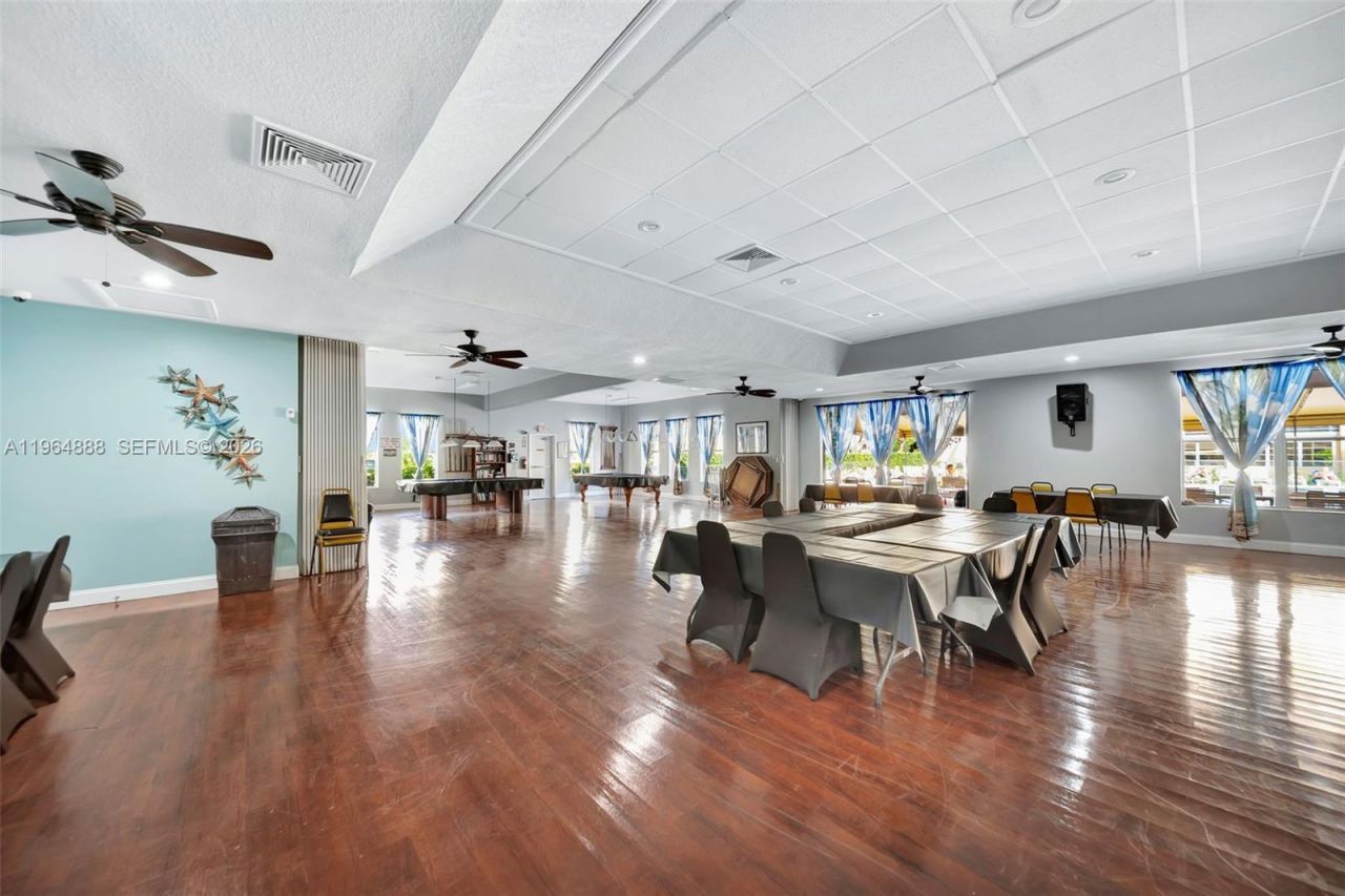 2801 Somerset Dr, Unit 215, Lauderdale Lakes, FL 33311 Photo