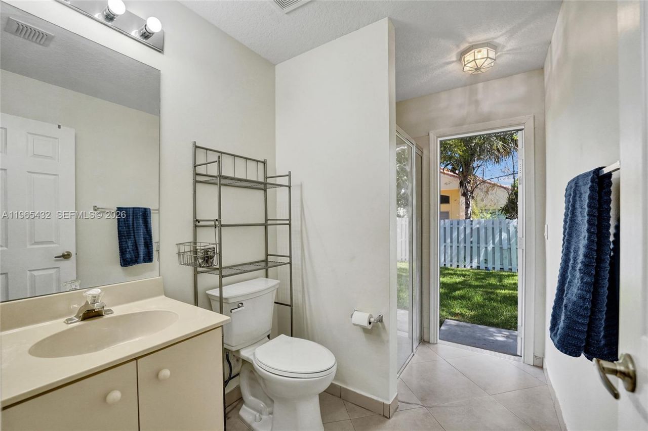 1553 SW 191st Ave, Pembroke Pines, FL 33029 Photo