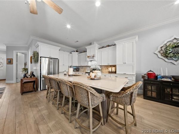 1184 Jeffries Road, Unit 512, Osage Beach, MO 65065