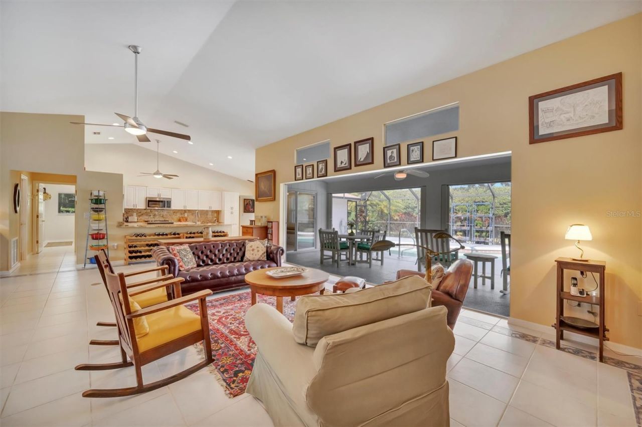 6183 Misty Oaks Drive, Sarasota, FL 34243 Photo