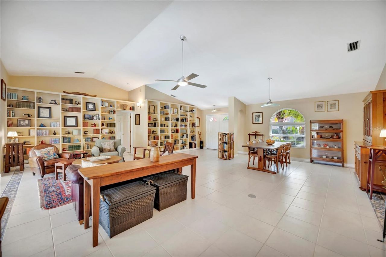 6183 Misty Oaks Drive, Sarasota, FL 34243 Photo