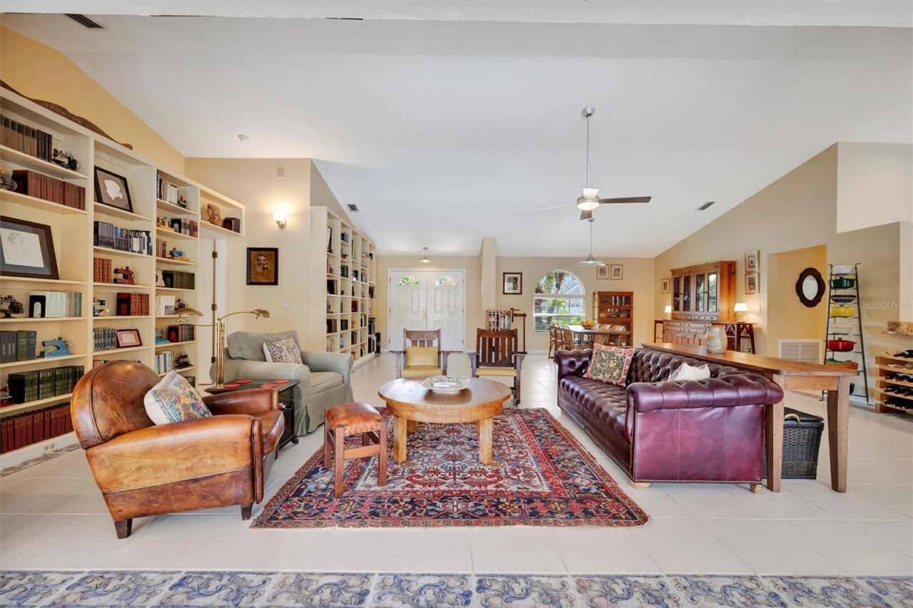 6183 Misty Oaks Drive, Sarasota, FL 34243 Photo