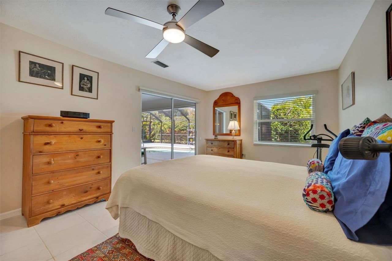 6183 Misty Oaks Drive, Sarasota, FL 34243 Photo