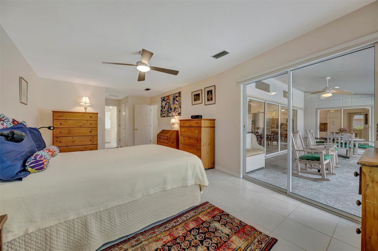 6183 Misty Oaks Drive, Sarasota, FL 34243 Photo