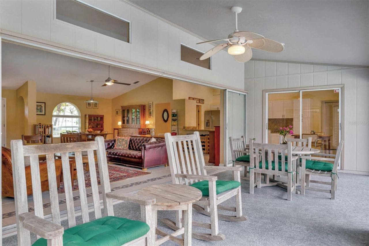 6183 Misty Oaks Drive, Sarasota, FL 34243 Photo