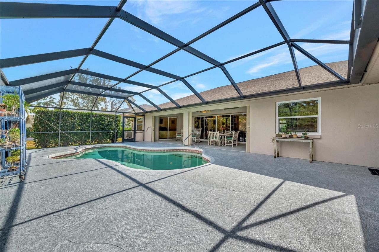 6183 Misty Oaks Drive, Sarasota, FL 34243 Photo
