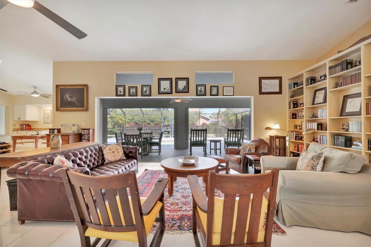 6183 Misty Oaks Drive, Sarasota, FL 34243 Photo