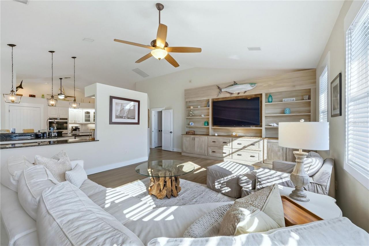 978 Boundary Boulevard, Rotonda West, FL 33947 Photo