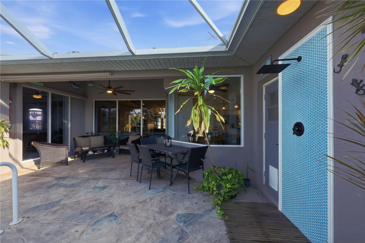 978 Boundary Boulevard, Rotonda West, FL 33947 Photo