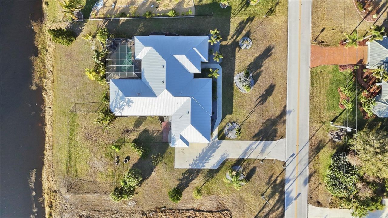 978 Boundary Boulevard, Rotonda West, FL 33947 Photo