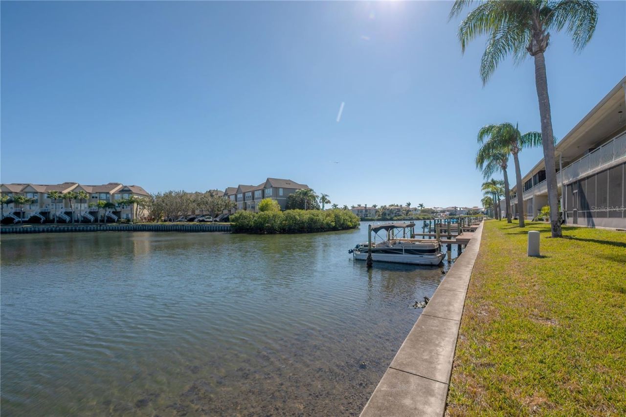 8812 Bay Pointe Drive, Unit D202, Tampa, FL 33615 Photo
