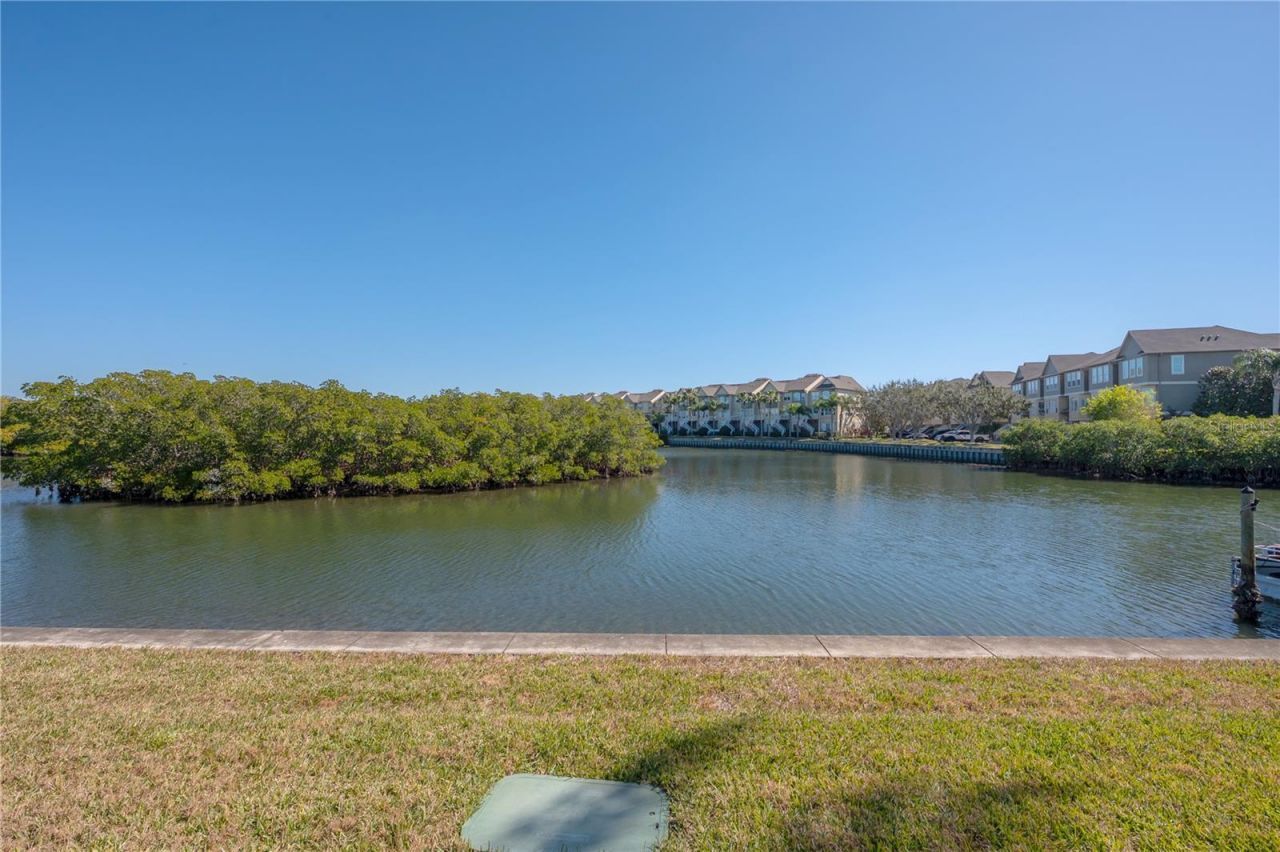 8812 Bay Pointe Drive, Unit D202, Tampa, FL 33615 Photo