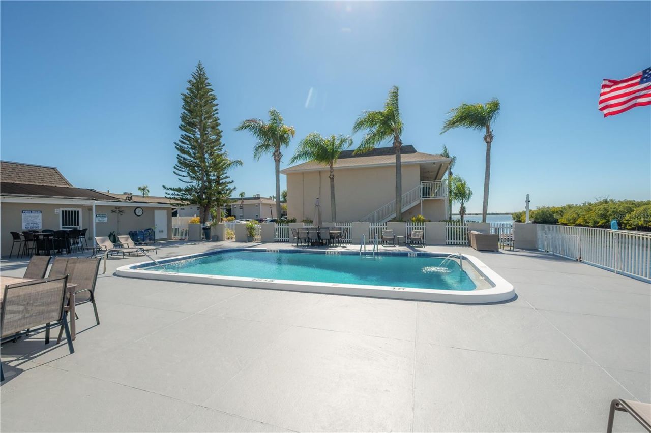 8812 Bay Pointe Drive, Unit D202, Tampa, FL 33615 Photo