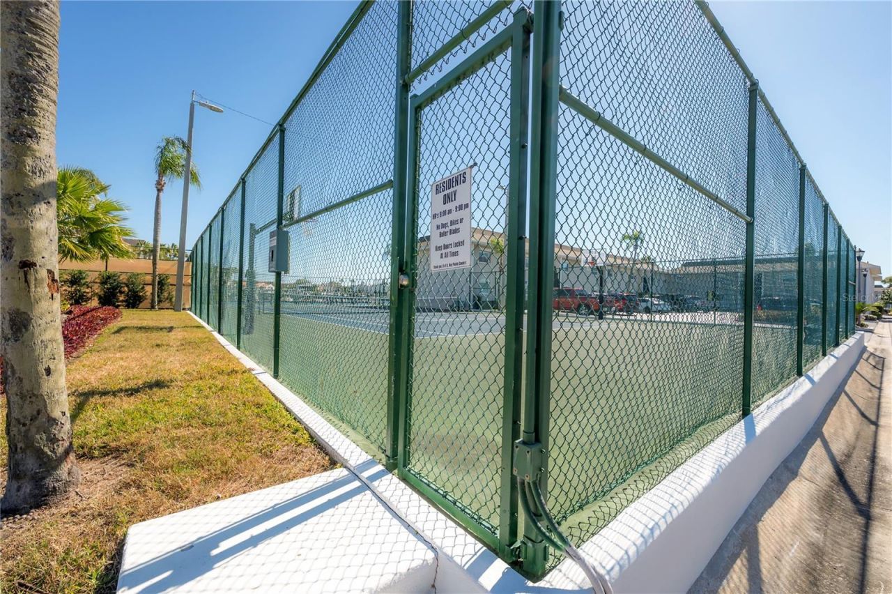 8812 Bay Pointe Drive, Unit D202, Tampa, FL 33615 Photo