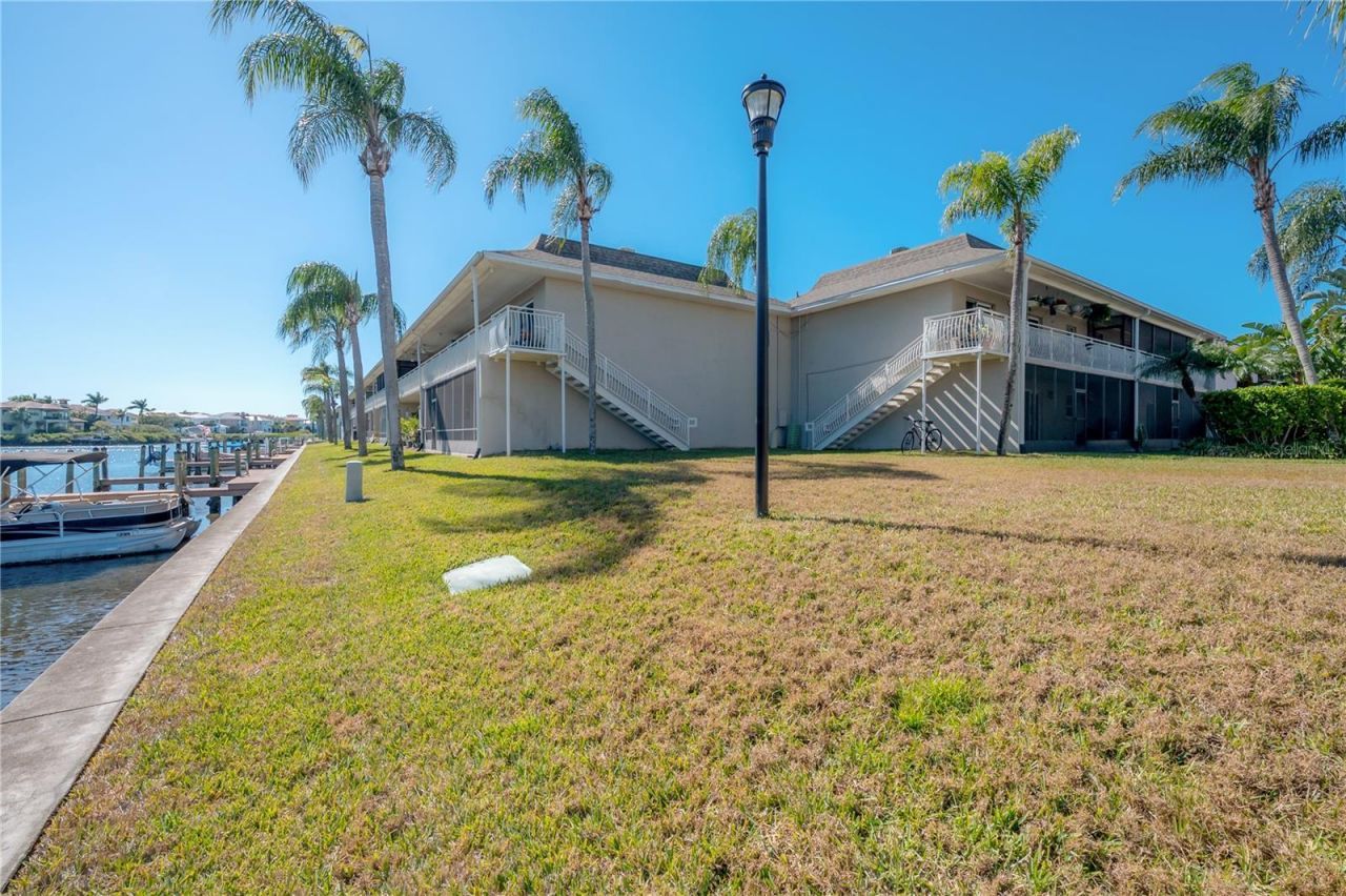8812 Bay Pointe Drive, Unit D202, Tampa, FL 33615 Photo