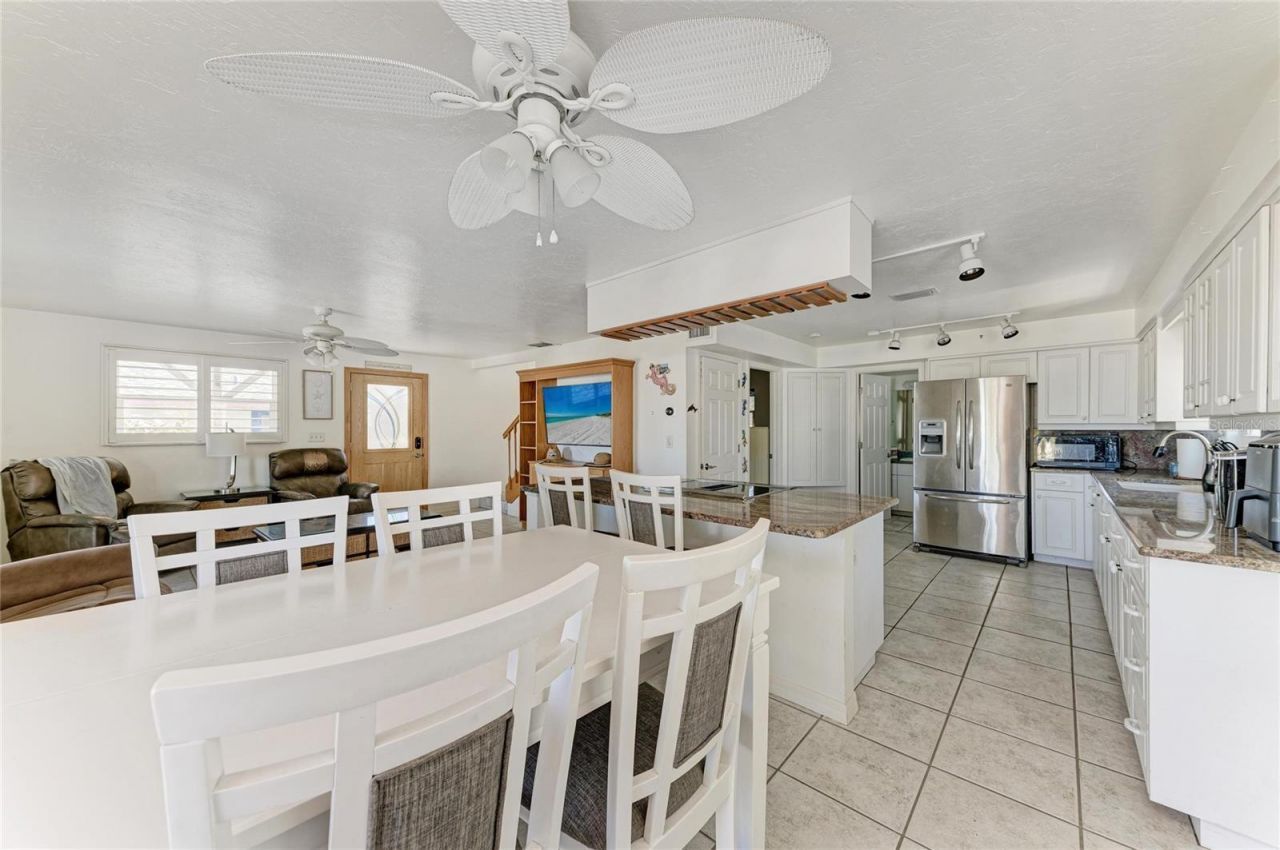 872 North Shore Drive, Anna Maria, FL 34216 Photo