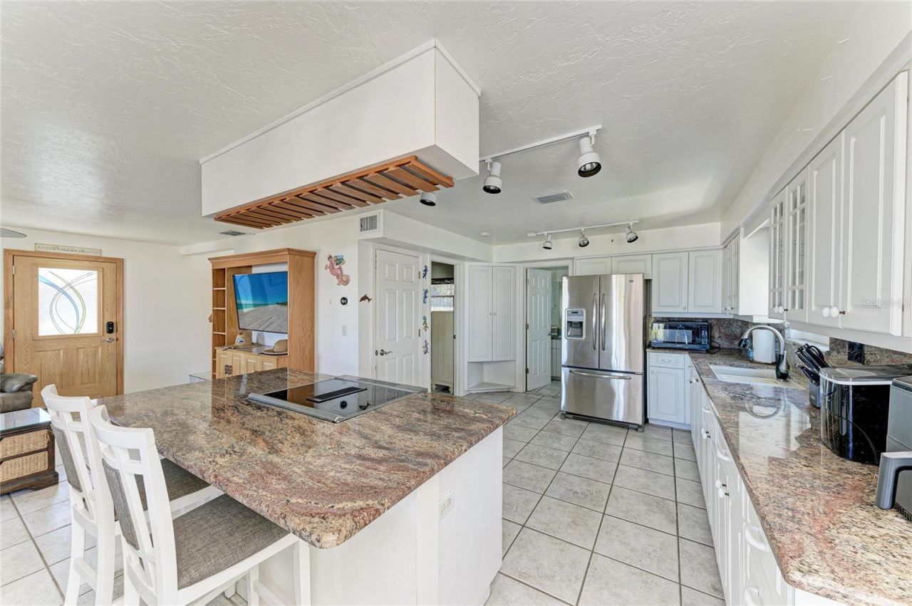 872 North Shore Drive, Anna Maria, FL 34216 Photo
