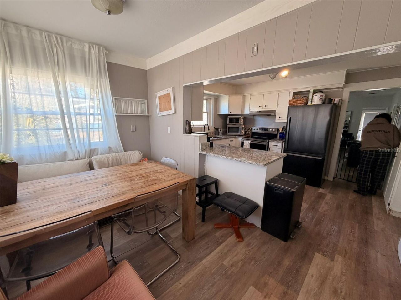 5810 N Suwanee Avenue, Tampa, FL 33604 Photo