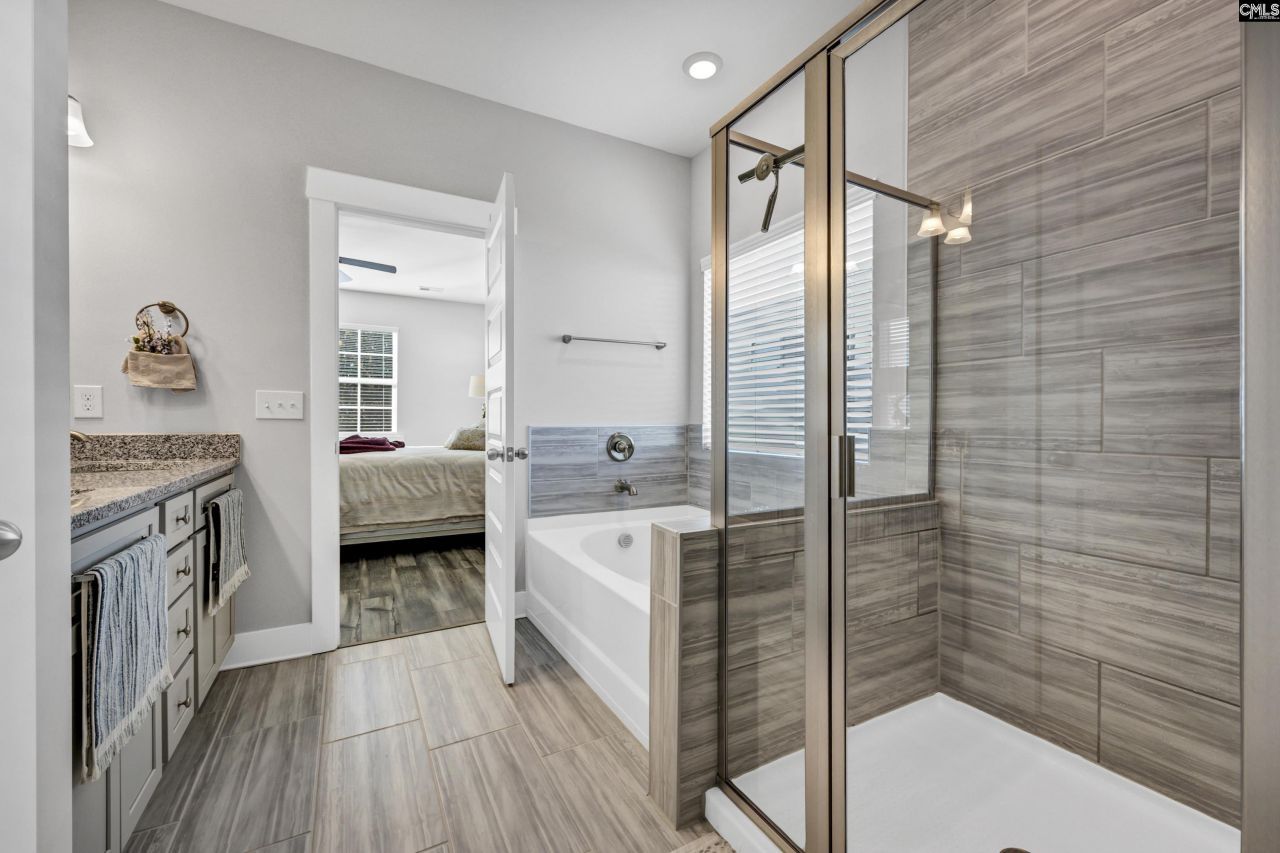 222 Falling Leaves Lane Photo 27