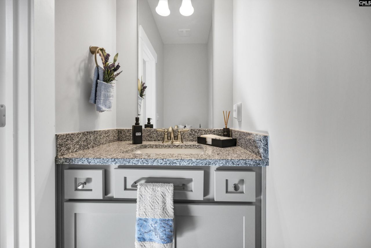 222 Falling Leaves Lane Photo 28