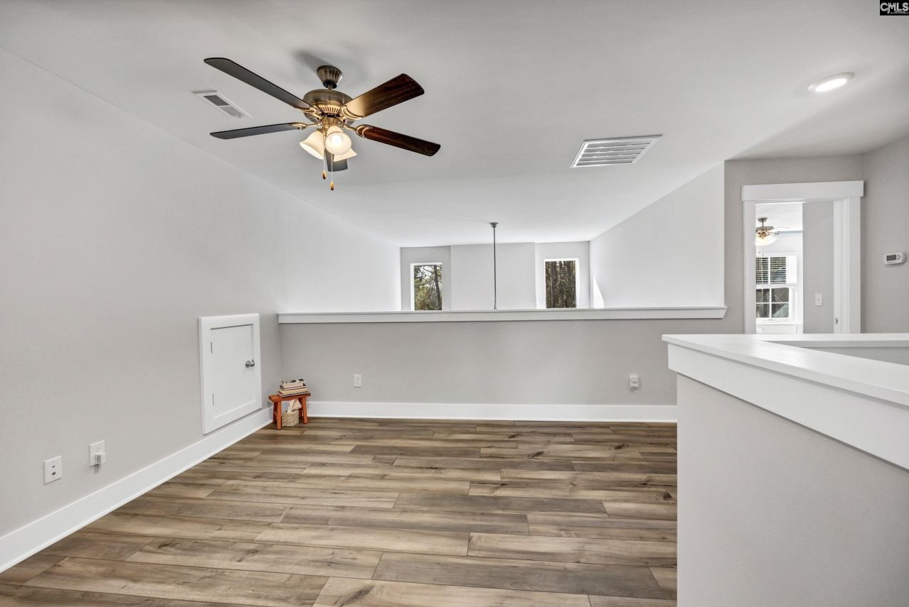 222 Falling Leaves Lane Photo 32