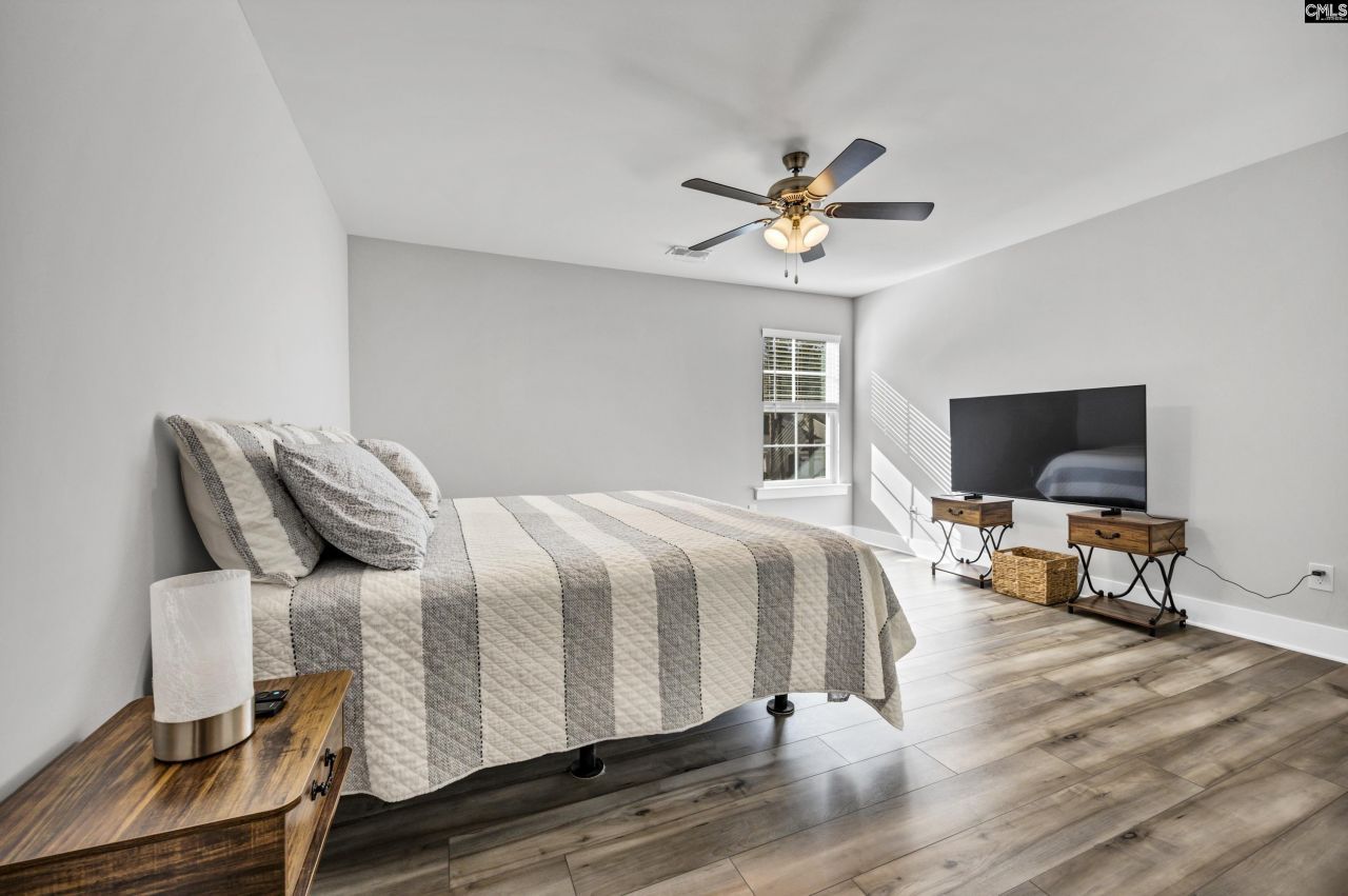 222 Falling Leaves Lane Photo 36