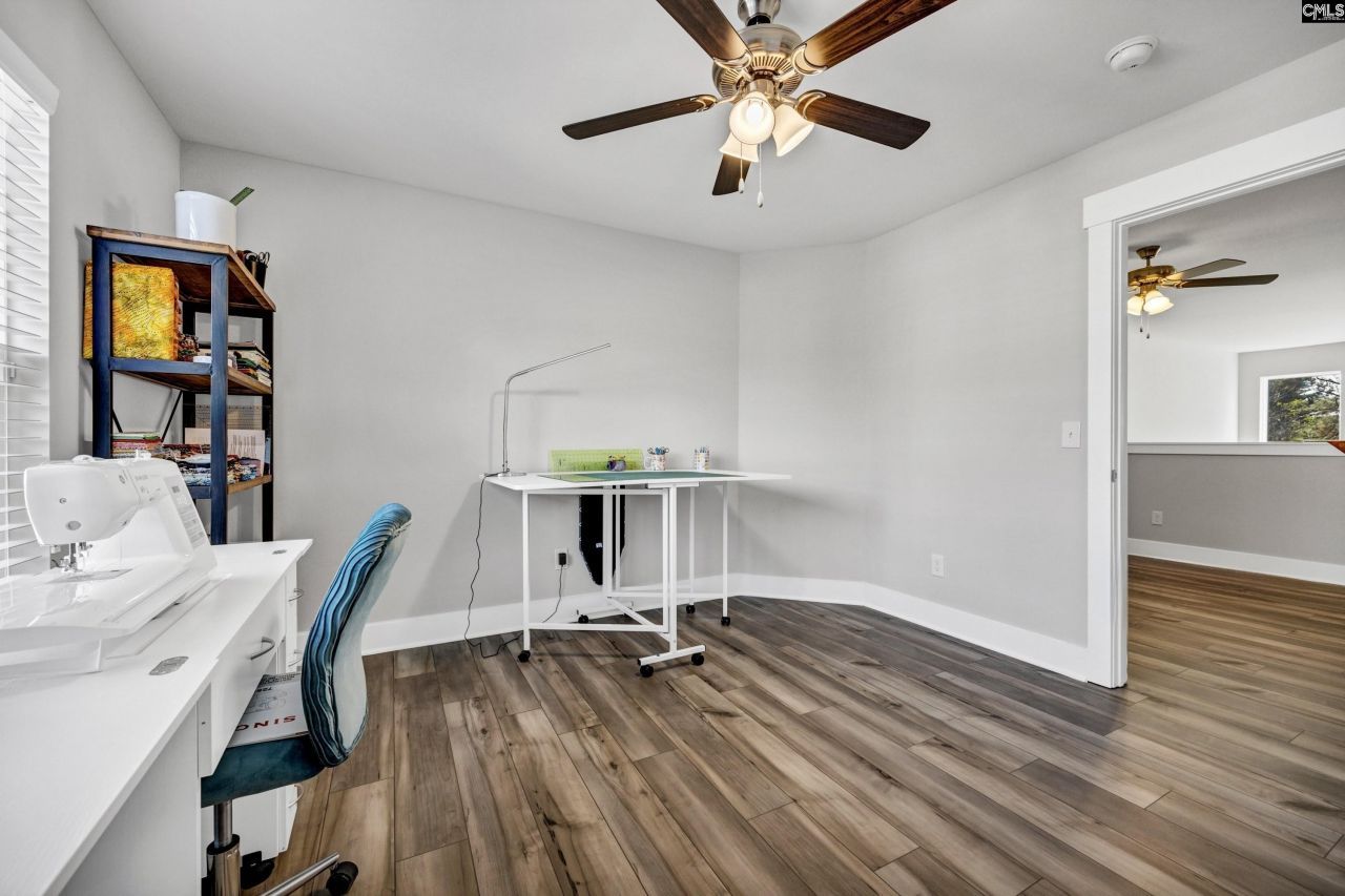 222 Falling Leaves Lane Photo 44