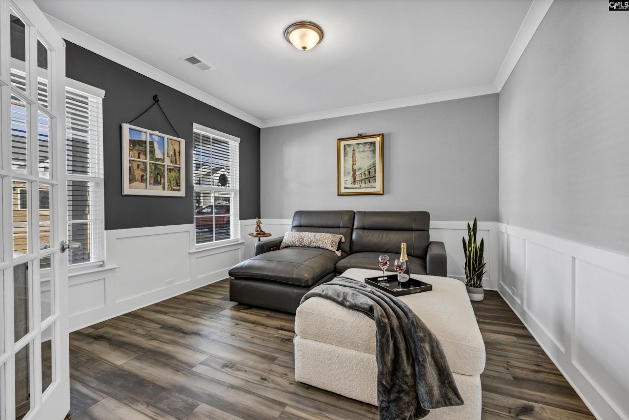 222 Falling Leaves Lane Photo 9