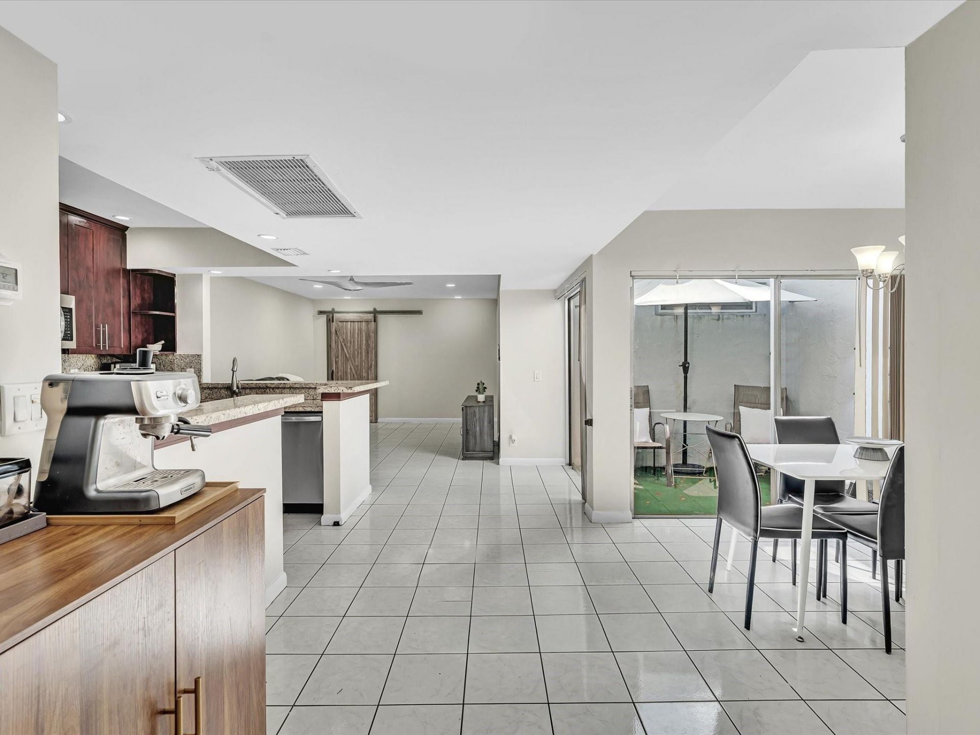 2551 N 40th Avenue, Unit 2551, Hollywood, FL 33021 Photo