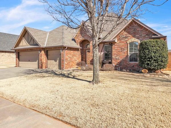 508 Old Home Place, Yukon, OK 73099