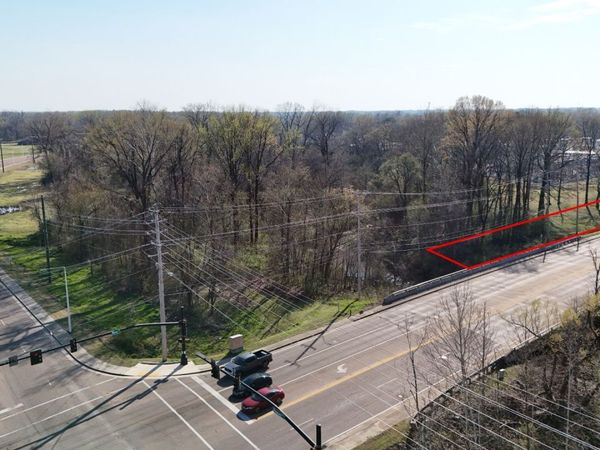 1 Navy Rd, Millington, TN 38053